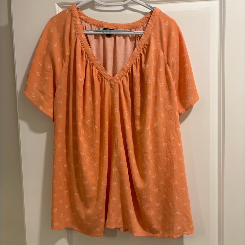 Peach Floral Blouse. Torrid Size 4